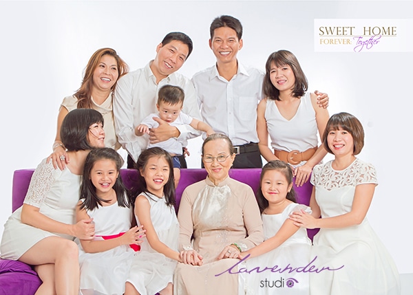 Giá chụp ảnh gia đình Tết ở studio Lavender Đà Nẵng