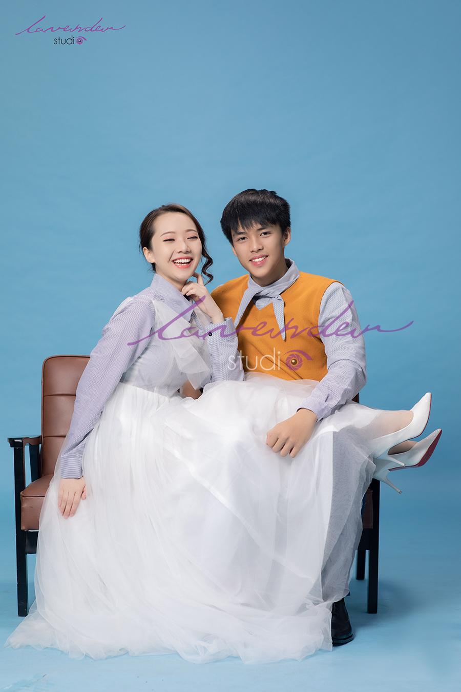 Chụp ảnh couple studio đang là xu hướng chụp hiện nay