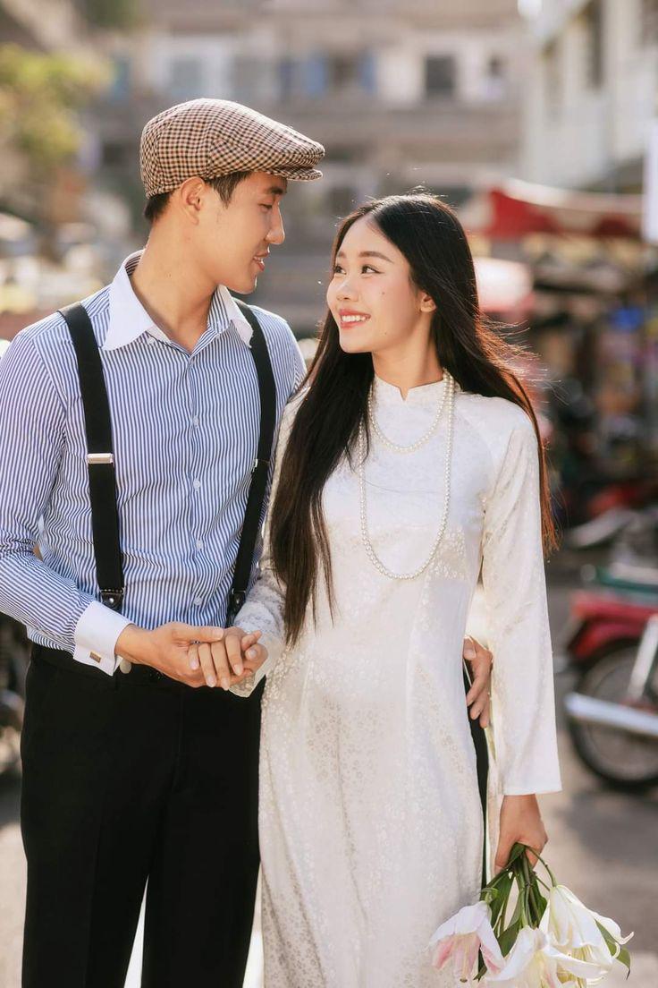 Concept chụp hình couple Tết cho các cặp đôi mặc áo dài cách tân hiện đại