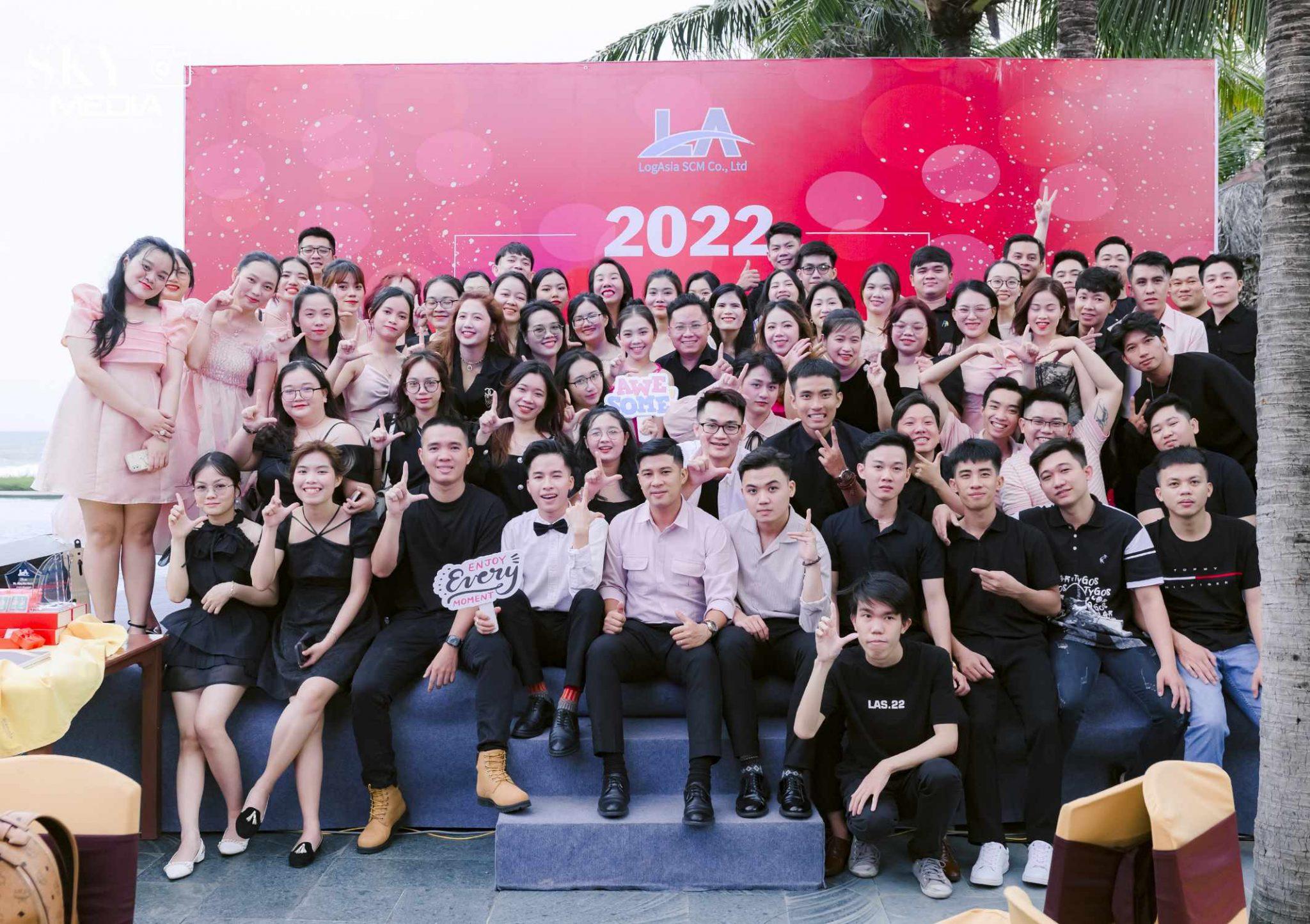 Kinh nghiệm lựa chọn các studio chụp hình year end party cuối năm